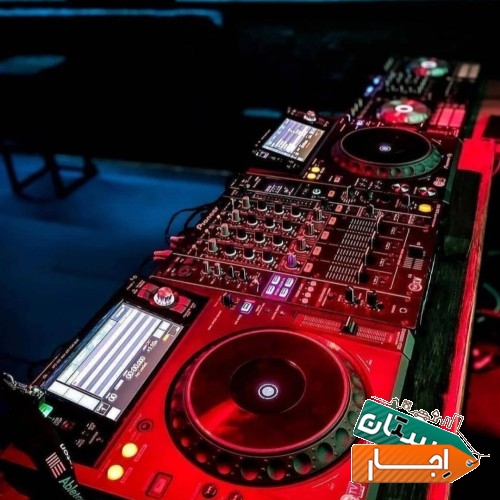 دیجی و بند موزیک.dj.با وسایل نور و صدا