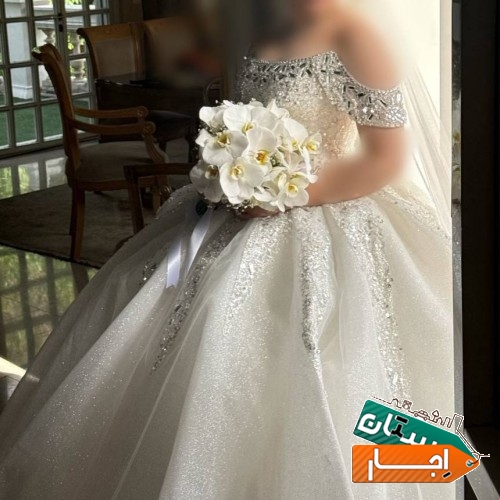 اجاره لباس عروس از جدیدترین کالکشن مزون هستی کاملا سنگ دوزی شده و کار دست