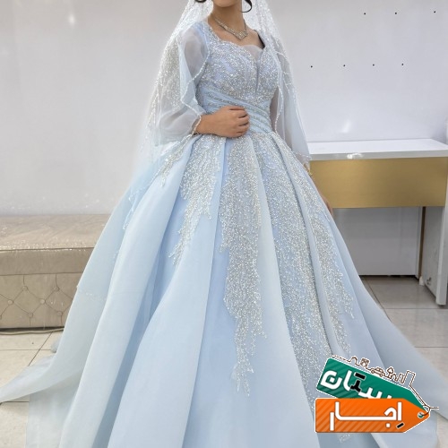 به این قیمت بهتون میفروشم لباسم رو