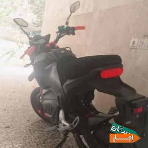 اجاره موتور اپاچی مشکی مات با شرایط مناسب