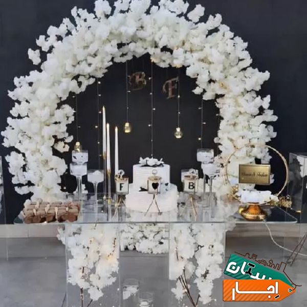 اجاره زیباترین باکس بادکنک آرایی بله برون تم تولد میز ظروف