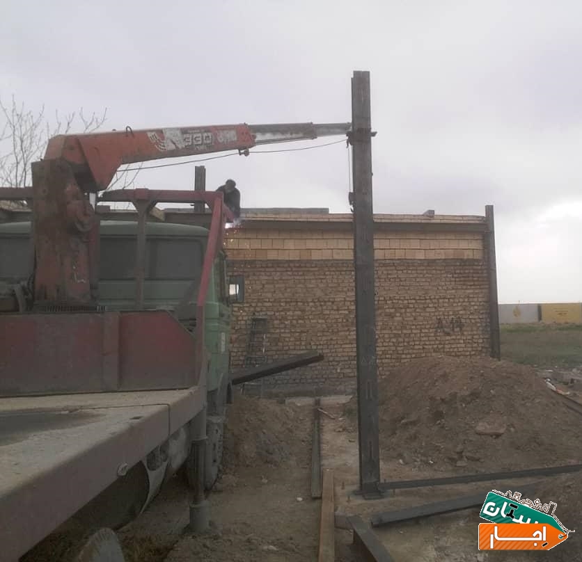 جرثقیل خاور (اجاره ای)
