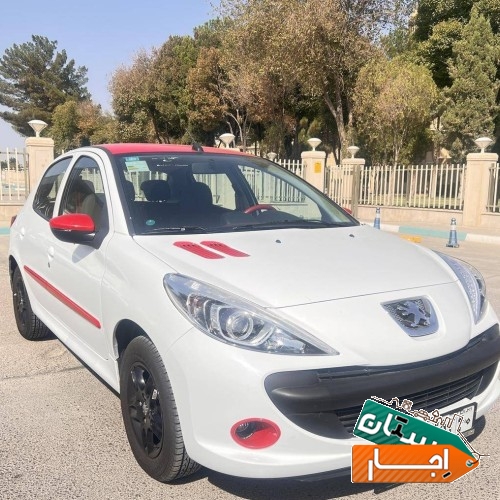 اجاره پژو 207 اتوماتیک مدل 1401 در اصفهان