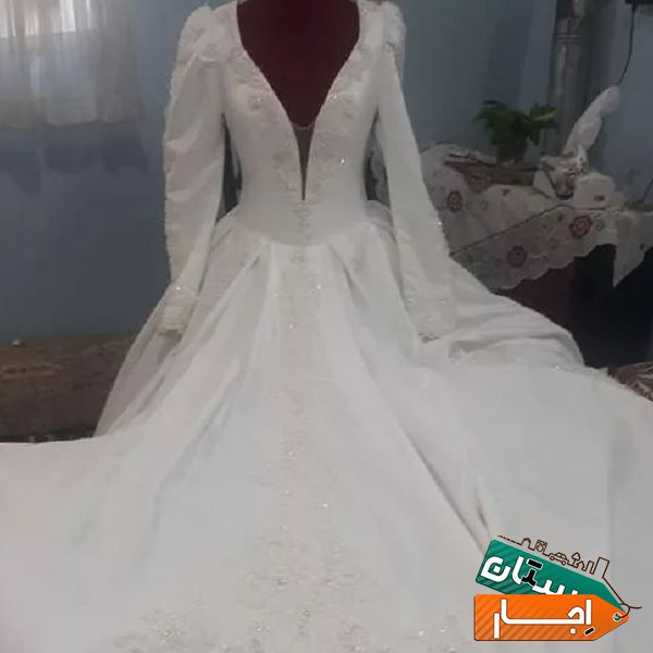 اجاره وفروش لباس عروس بسیارمناسب در شهریار کرج