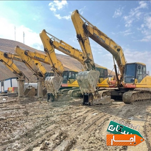 اجاره بیل مکانیکی بهمراه پاکت،پیکور و چنگ