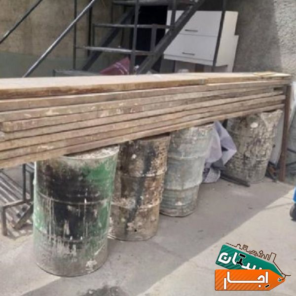 اجاره تجهیزات بنایی( بشکه نردبان تخته بیل و کلنگ)