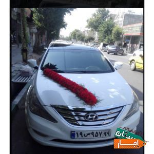 اجاره ماشین عروس سوناتا با گل ودسته گل