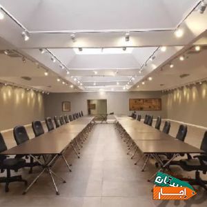 اجاره میز کنفرانس کرایه ای (صندلی کنفرانسی اجاره ای) با بهترین شرایط