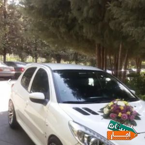 اجاره و تزئین ماشین عروس دسته گل عروس سبد و باکس