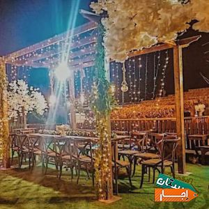اجاره باغ تالار چوبی با طراحی روستیک با بهترین قیمت