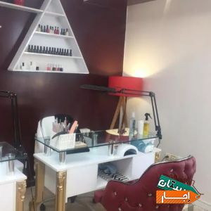 اجاره میز ناخن در سالن زیبایی